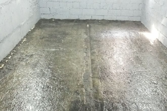Чем покрыть (чем обработать) бетонный пол, чтобы он не пылил