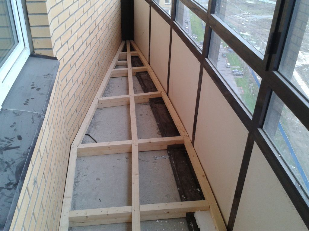 Чем застелить пол на балконе